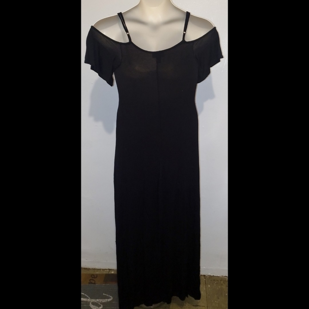 Black Off The Shoulder Maxi Dress